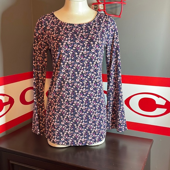 Motherhood Maternity Tops - 🎉NWOT! Motherhood Maternity Purple Floral Top!